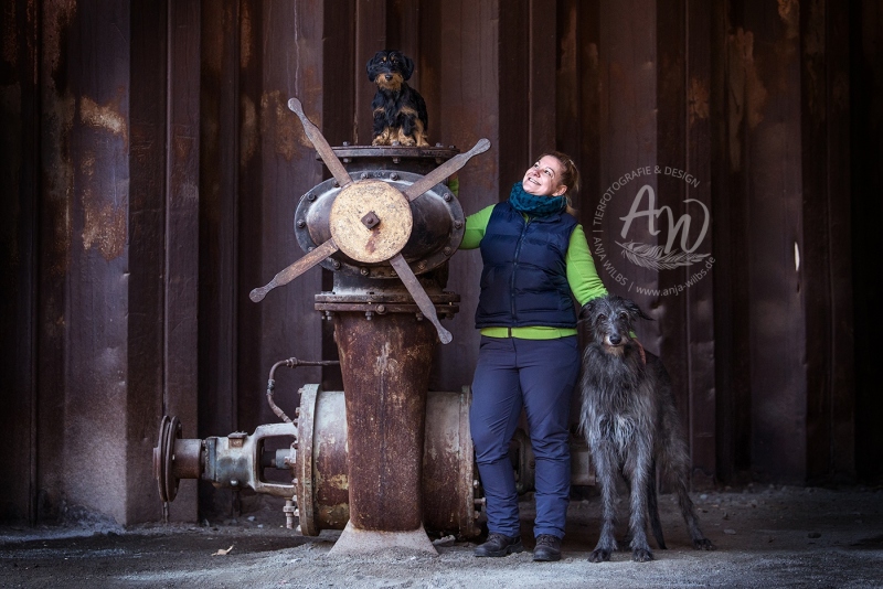 Anja-Wilbs-Tierfotografie_Frau-mit-Hunden_3