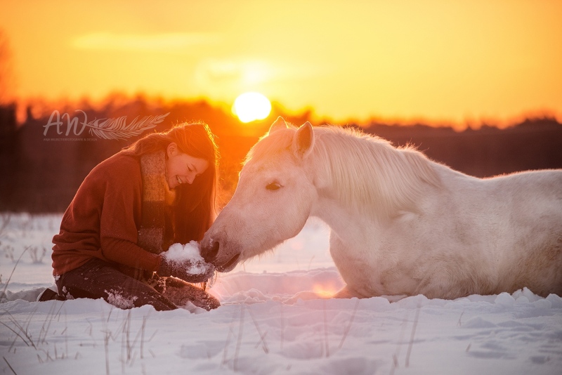 Anja-Wilbs-Tierfotografie_Pferd_Frau_3