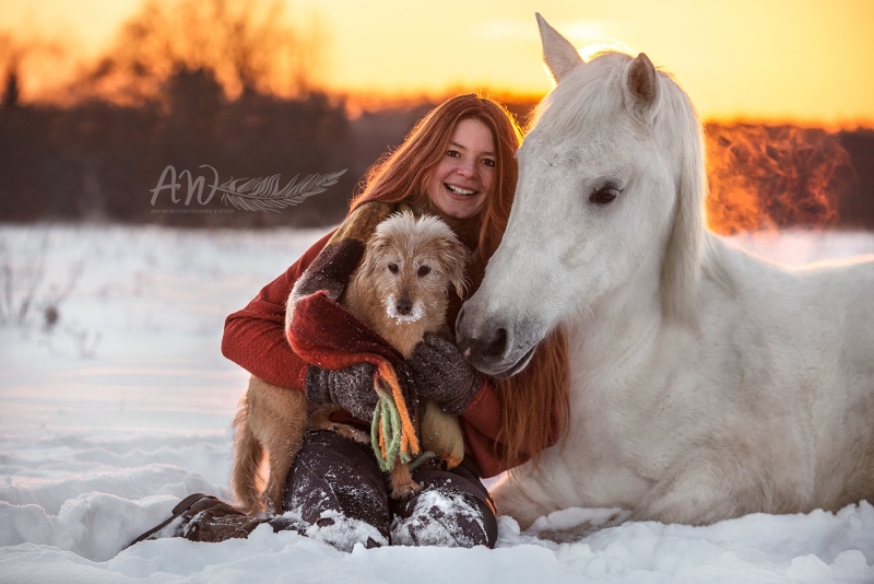 Anja-Wilbs-Tierfotografie_Pferd_Frau_Hund_2